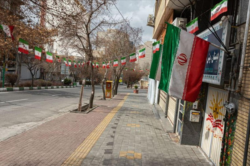 Koronavirüs kısıtlamalarına rağmen İran'da can kaybı 50 bini geçti