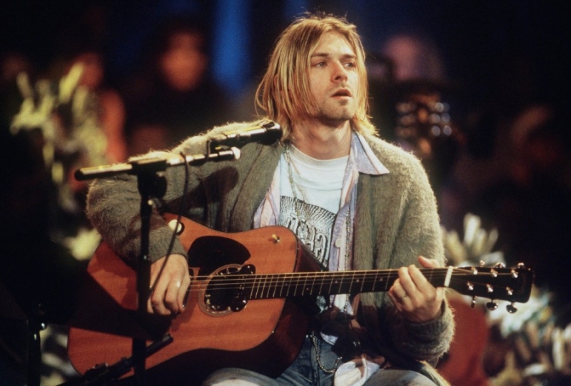Kurt Cobain’in giydiği hırka 140 bin dolara satıldı!