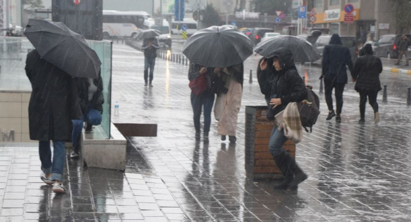 Marmara Bölgesi'nde yağmur ve sağanak uyarısı: Öğleden sonra başlayacak 