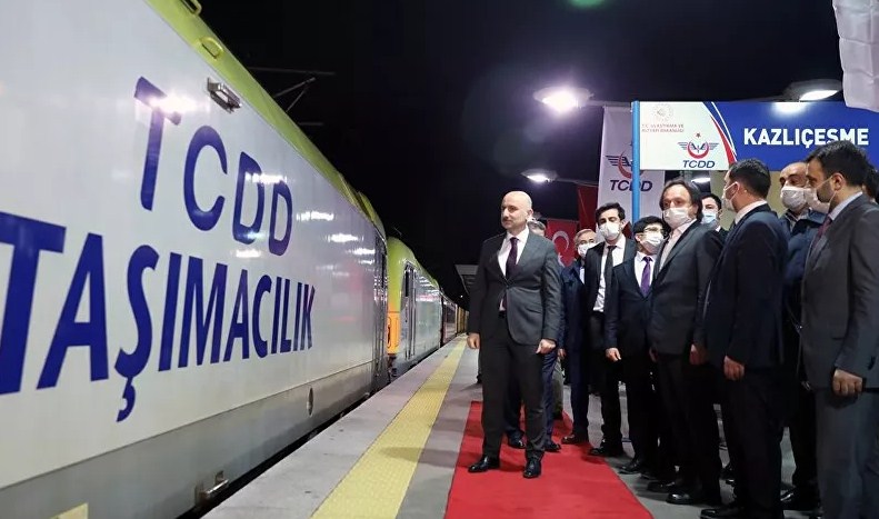 Marmaray'da yurt içi yük treni