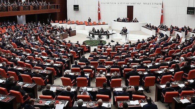 Mecliste HDP'den eylem