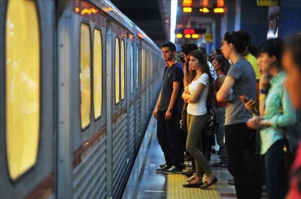 Melih Gökçek: Ankara Metrosu'nda kadınlar için ayrı vagon olsun mu?