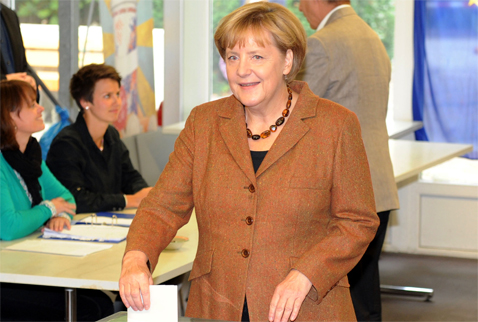 Almanya 2013 seçimlerini Merkel kazandı!