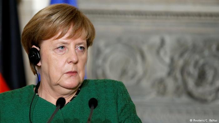 Merkel: Türkiye'nin yakın bir gelecekte AB üyesi olacağını düşünmüyorum