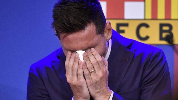 Messi'nin gözyaşlarını sildiği peçete 10 bin dolardan satışa sunuldu