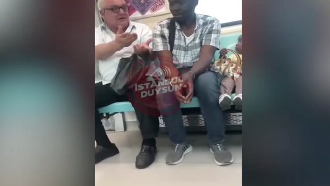 Metroda, siyahi aileye saldırıda bulunan şahıs gözaltına alındı