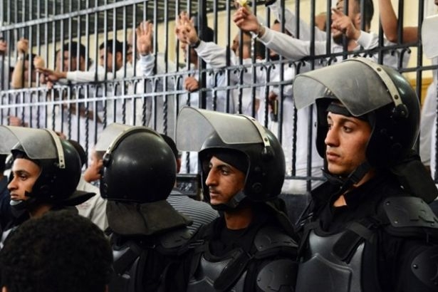 Mısır'da eylem yapmayı yasaklayan kanun anayasaya aykırı bulundu