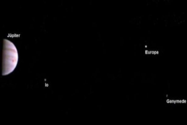 NASA, Jüpiter’in ilk fotoğrafını yayınladı!