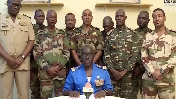 Nijer’de darbe: Cumhurbaşkanı gözaltına alındı, darbe ilanı ulusal televizyondan duyuruldu