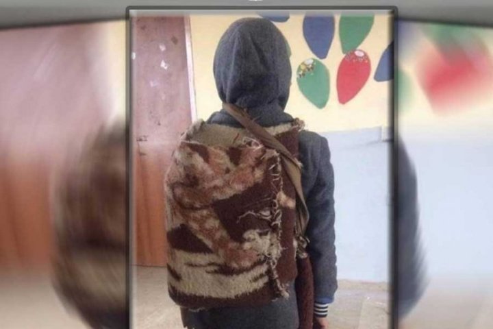 Öğrencisinin çantasını paylaştığı için görevinden alındı