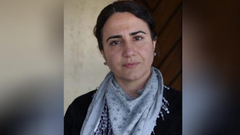 Ölüm orucunda hayatını kaybeden avukat Ebru Timtik'in cenazesinde gözaltı