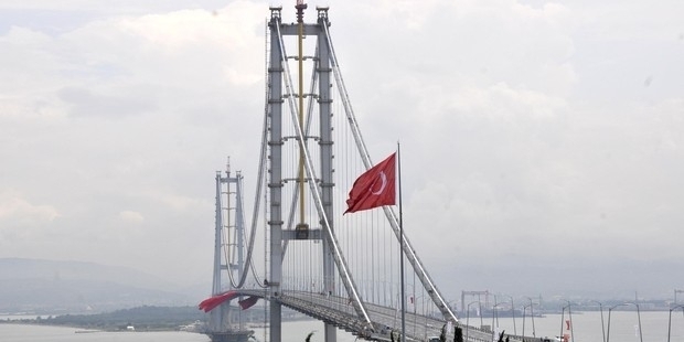 Osmangazi Köprüsü'nden geçiş fiyatları belirlendi!