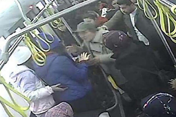 Otobüste iki genç kadına taciz iddiası