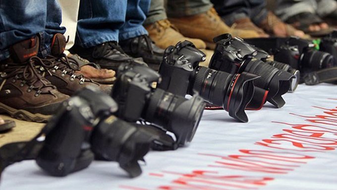 gazeteci,tuncay özkan,Özkan: Gazeteci, devletin gözünde illa dövülmesi gereken kişidir