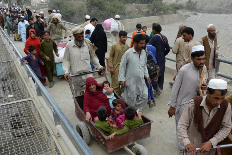 Pakistan, göçmenler için sınır kapılarını açmayı reddetti