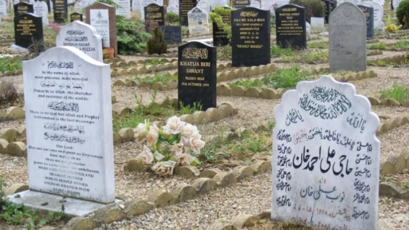 Pakistan'da 17 yaşındaki çocuğun mezarını açıp tecavüz ettiler