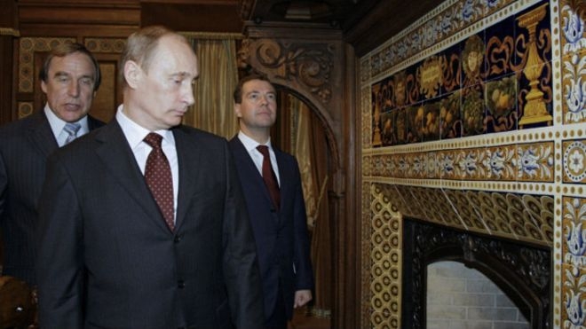 Panama Belgeleri: Putin'in yakın çevresi kara para aklıyor!