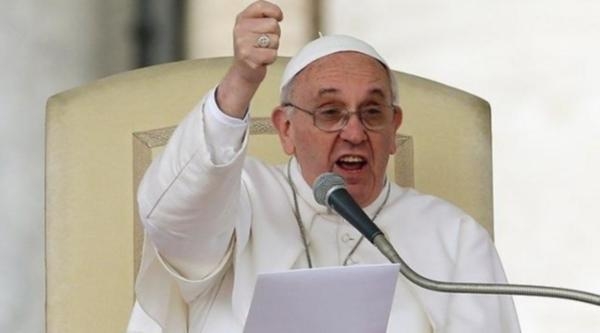 Papa: İşçileri sömürenler kan emicilerdir!