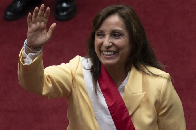 Peru'da yeni cumhurbaşkanı Dina Boluarte yemin etti