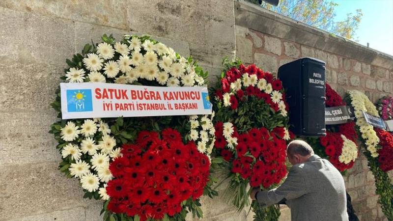 Polis cenazesinde Kaftancıoğlu gerilimi: Çelenkten ismi söküldü