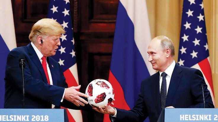 Putin'in Trump'a hediye ettiği topta çip bulundu
