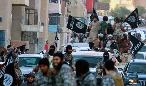 Rakka'da IŞID'liler birbirine girdi: 70 ölü!