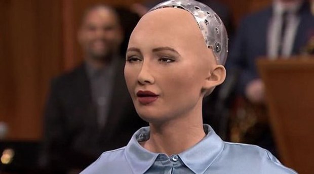 Robota Suudi Arabistan vatandaşlığı verildi