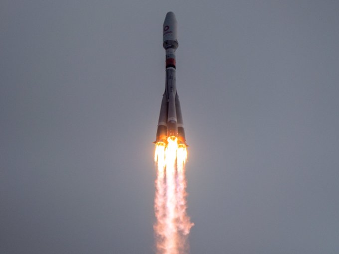 Rusya, 36 uyduyu uzaya fırlattı