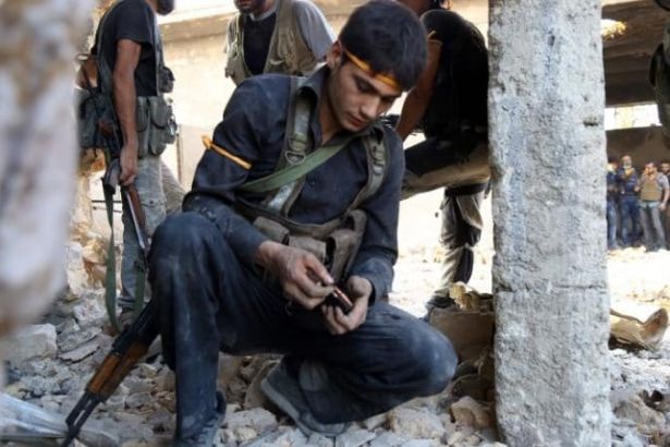 Rusya: Halep'te 24 saat içerisinde 728 militan teslim oldu