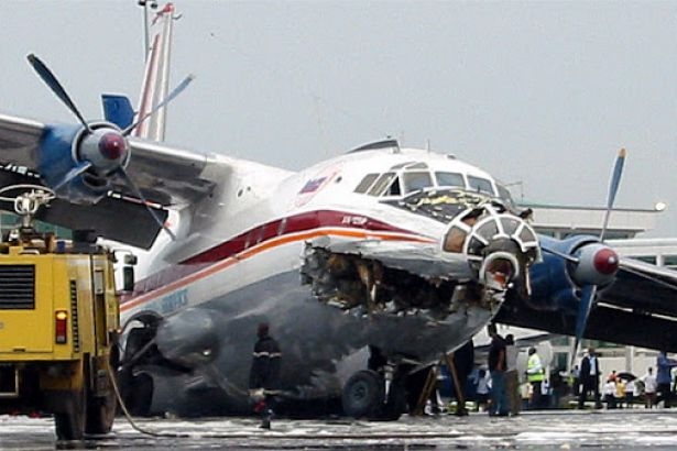 Rusya'da uçak düştü, 10 kişi hayatını kaybetti!
