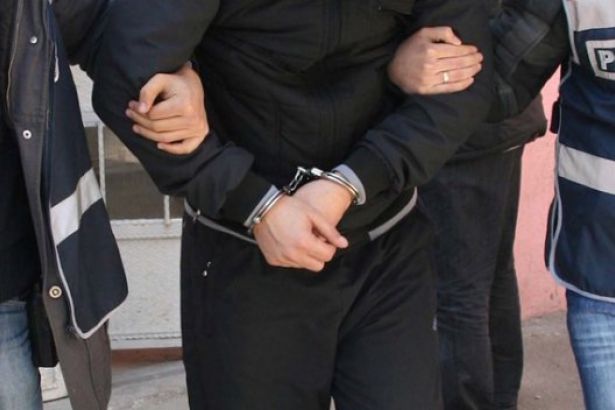Sakarya'da 16 polis gözaltına alındı