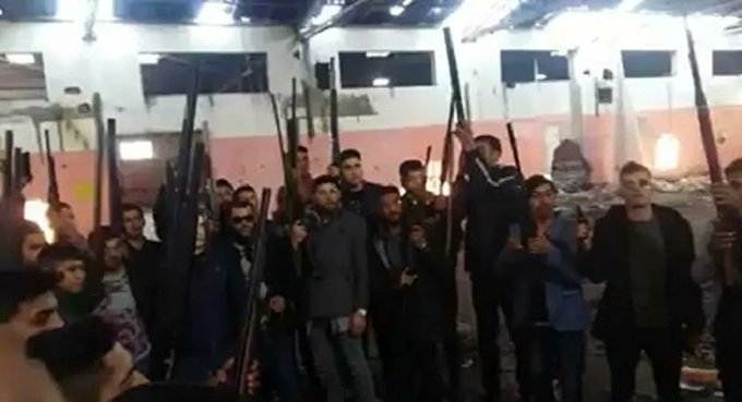Sakarya'da silahlarla video çeken 20 kişi gözaltına alındı