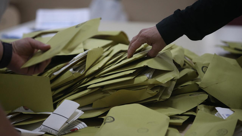 Seçimlerde HDP ve Ak Parti'nin oy oranı düştü, CHP'nin yükseldi