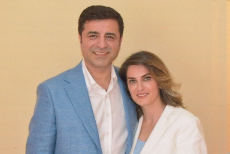 Selahattin Demirtaş'ın eşi öğretmenlikten istifa etti