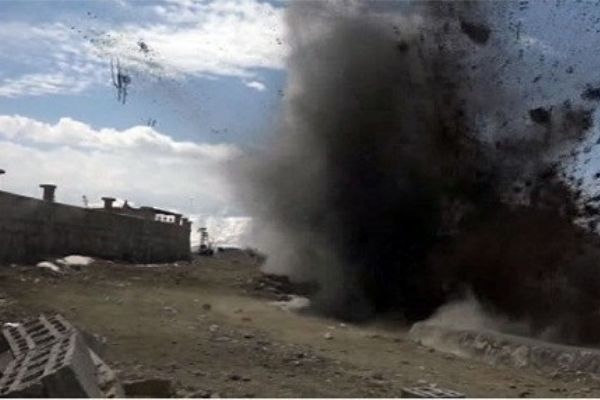 Şemdinli'de patlama; bir kişi hayatını kaybetti,bir kişi ağır yaralı