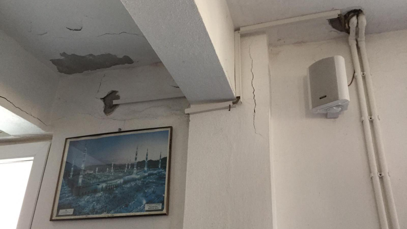 Silivri'de hasarlı 2 cami mühürlendi