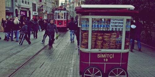İstanbul'da simitçiler kaldırıldı!