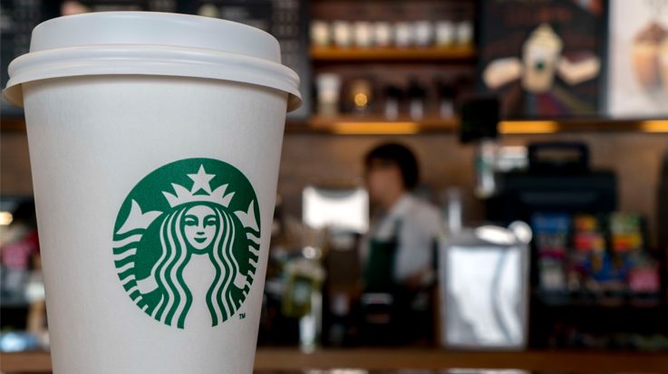 Starbucks, ürünlerine 'kanser uyarısı' koyacak