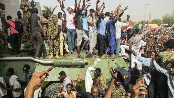 Sudan'da Başbakan Abdullah Hamduk tutuklandı