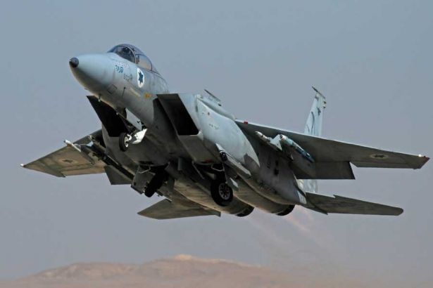 Suriye: İsrail savaş uçağını düşürdük!
