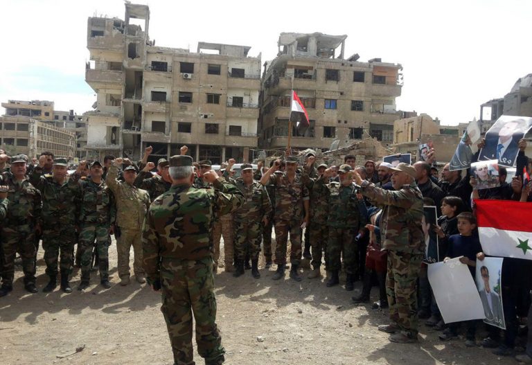 Suriye ordusu cihatçılardan temizlediği bölgede kutlama yaptı!