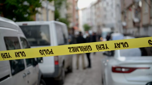 Tekirdağ'da bir erkek, eski eşi ve 3 yaşındaki çocuğunu bıçaklayarak öldürdü