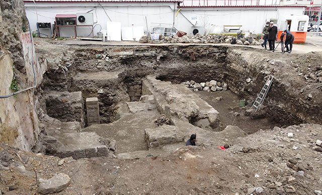 Trabzon’da otopark kazısında İmparator Hadrianus dönemi kalıntıları çıktı 