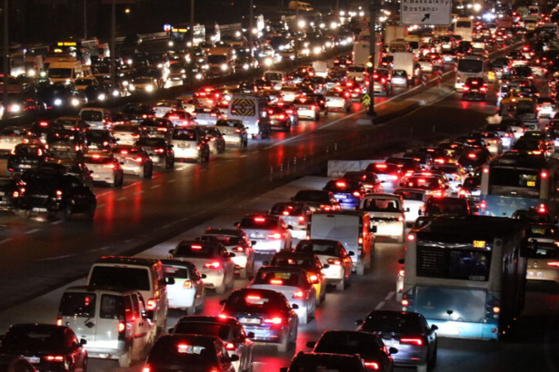 TÜİK: İstanbul'un araç sayısı 21 ilin nüfusu kadar
