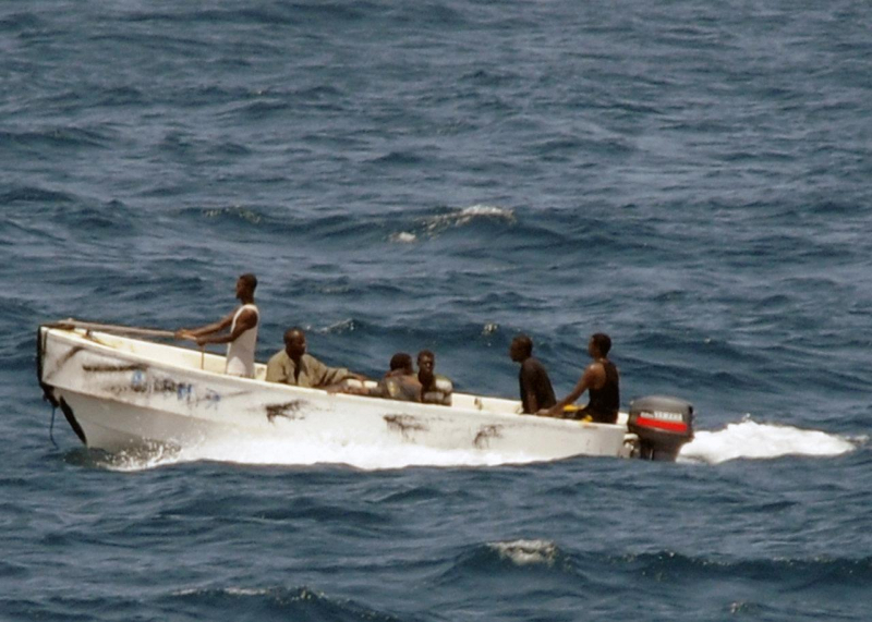 Türk gemisine saldırı! 1 ölü, 15 kişi kaçırıldı