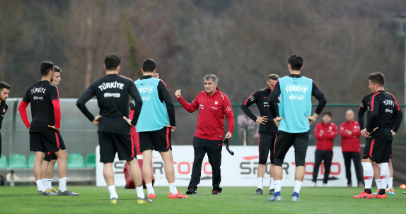 Türkiye, ilk maçta Arnavutluk'a konuk oluyor