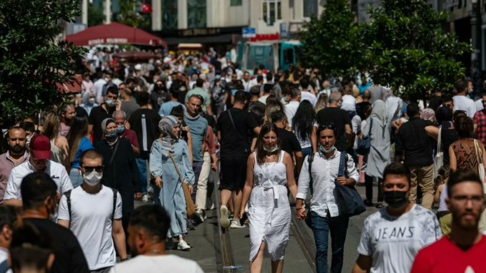 Türkiye'nin yüzde 18'i İstanbul'da yaşıyor