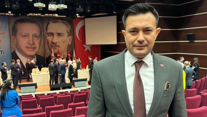 Türkücü Mahmut Tuncer’in oğlu, AKP MKYK üyesi oldu