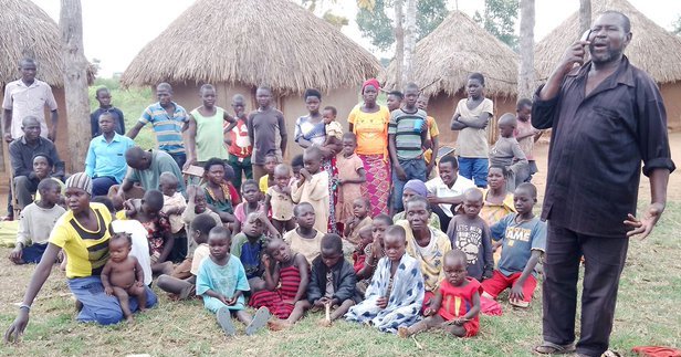 Ugandalı çiftçi 12 eş, 102 çocuk, 568 torundan sonra durma kararı aldı: 'Hayat çok pahalandı'