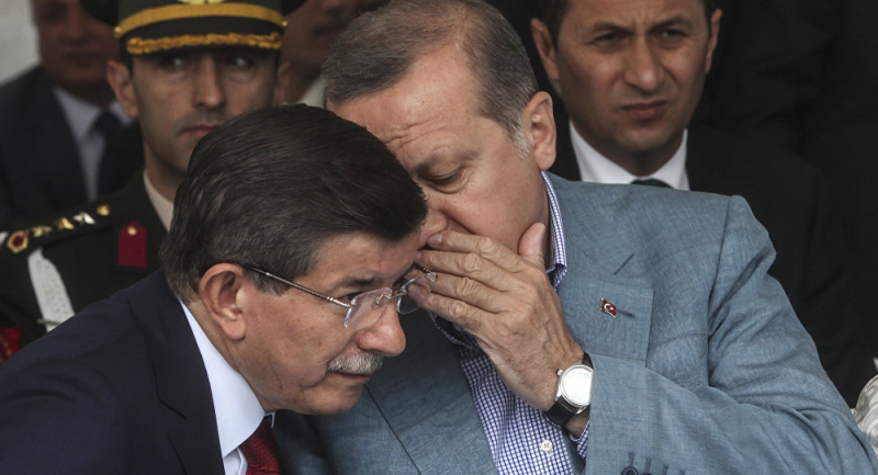 Uğuroğlu: Davutoğlu resmen Erdoğan'a rakip oldu